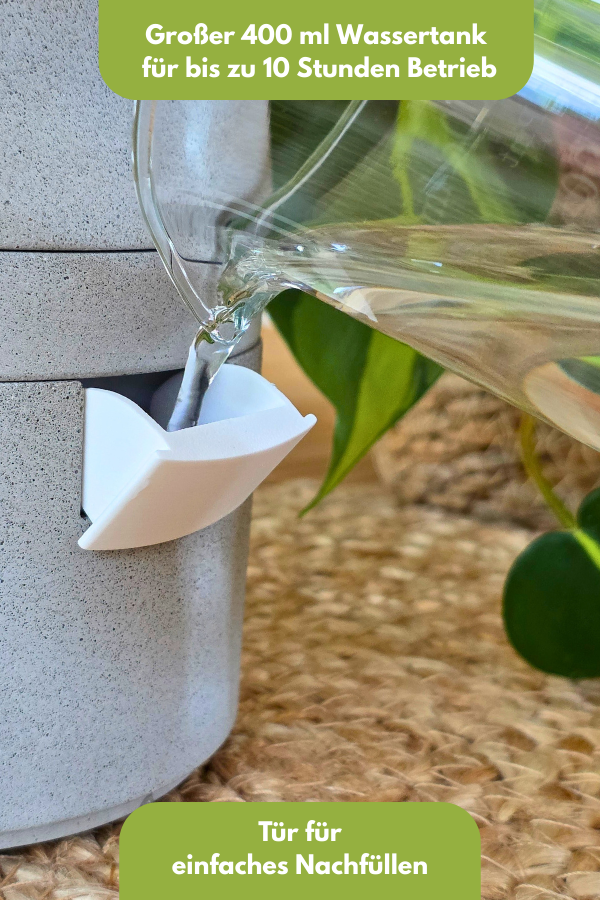 Anwendung des Humidipot: Wasser wird für natürliche Verdunstung eingefüllt